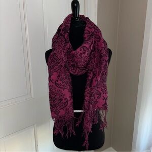 Elegant Floral Patterned Scarf - Purple